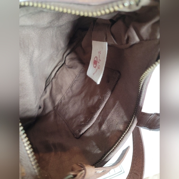 Lucky Brand Leather Hobo Crossbody Bag - Picture 6 of 11